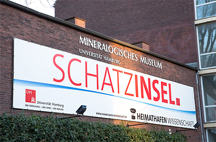 „Schatzinsel“ gefunden: Das Mineralogische Museum zeigt an zwei Tagen in der Woche der Öffentlichkeit seine Schätze. Foto: UHH/Sukhina