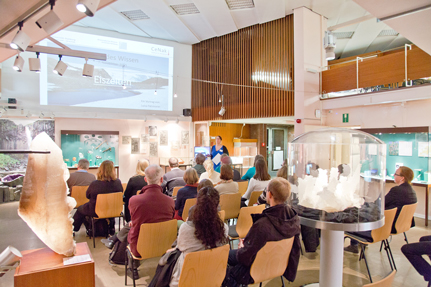 Vortrag im Geologisch-Paläontologischen Museum. Foto: UHH/J. Steinigeweg