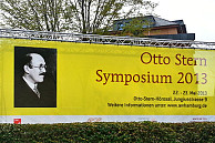 Ankündigungsbanner für das Festsymposium an der Jungiusstrasse. Foto: UHH/Fuchs