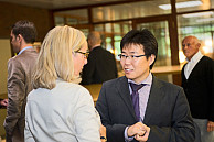 Sabina Kuhlmann, Geschäftsführerin des Europa-Kollegs (li.); Pingliang Ge, Doktorand der CUPL an der Universität Hamburg. Foto: Bente Stachowske