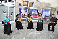 Unbekannte Klänge: Solisten des Studentenorchesters der Fudan-Universität spielten am Fudan-Tag traditionelle chinesische Musik. Foto: Geng