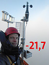 Schwindelfrei: Ingo Lange auf dem 300 Meter hohen Wettermast. Foto: privat